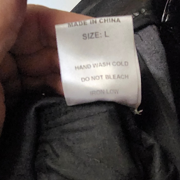 Venti6 Black Vegan Leather Women High Waisted Shorts Sz Large. Excellent Cond - Picture 4 of 4